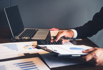 A importância da contabilidade pública e o papel da Lei 4.32064 na gestão financeira e orçamentária